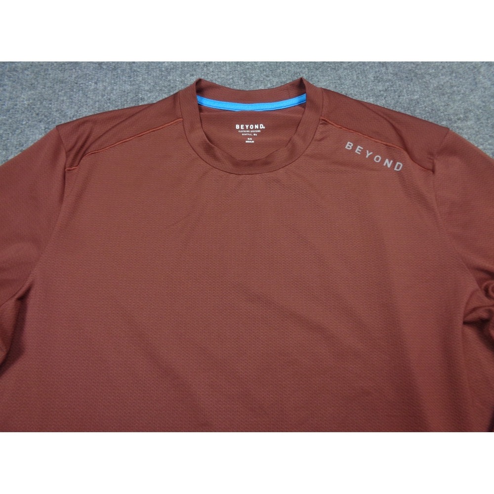Beyond Clothing Performance Shirt Mens M Activewear‎ Long Sleeve Crew Neck